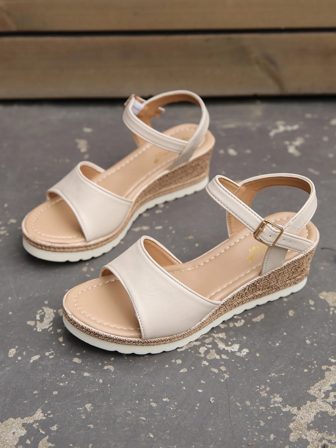 Lightweight Pu Sole Summer Women's Shoes Wedge Heel Strap Women's Sandals